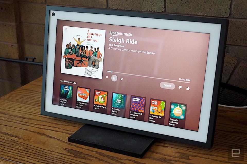 <p>Amazon Echo Show 15</p> 