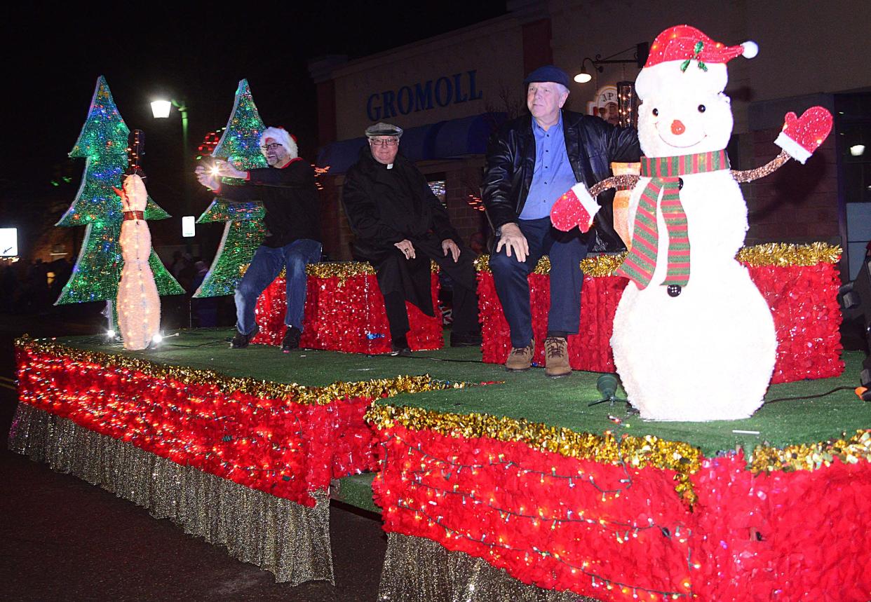 Sebring parade Christmas season