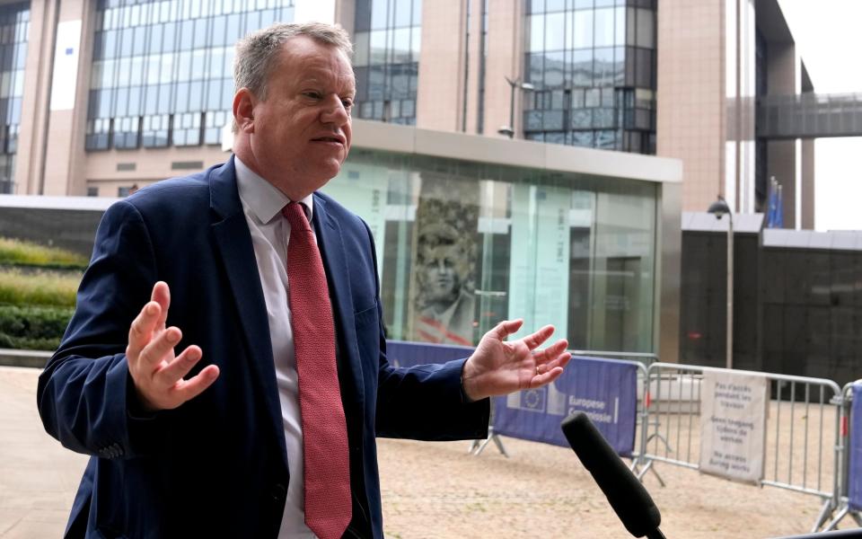 Lord Frost arrives for lunch with Maros Sefcovic at EU headquarters in Brussels - Virginia Mayo 