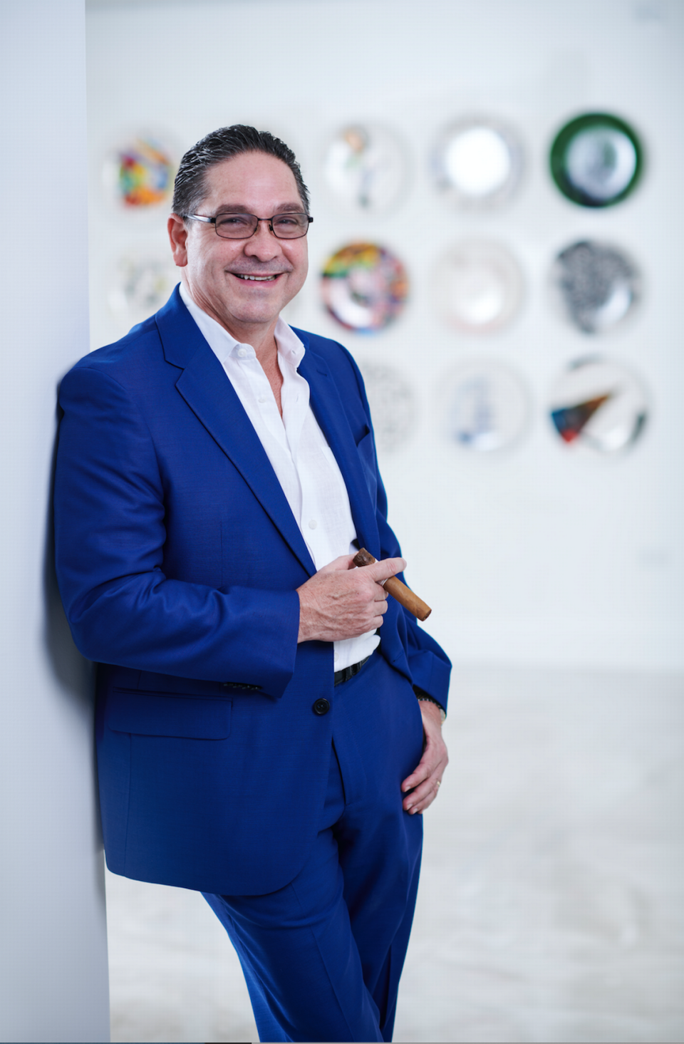 Leonardo Rodriguez founded Kendall Art Center as a way to exhibit his vast personal collection of original contemporary Cuban art. 