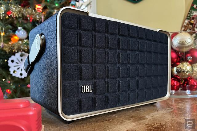 JBL Authentics 300 review Alexa and Google Assistant coexisting