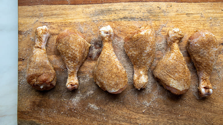 chicken drumsticks with spice coating