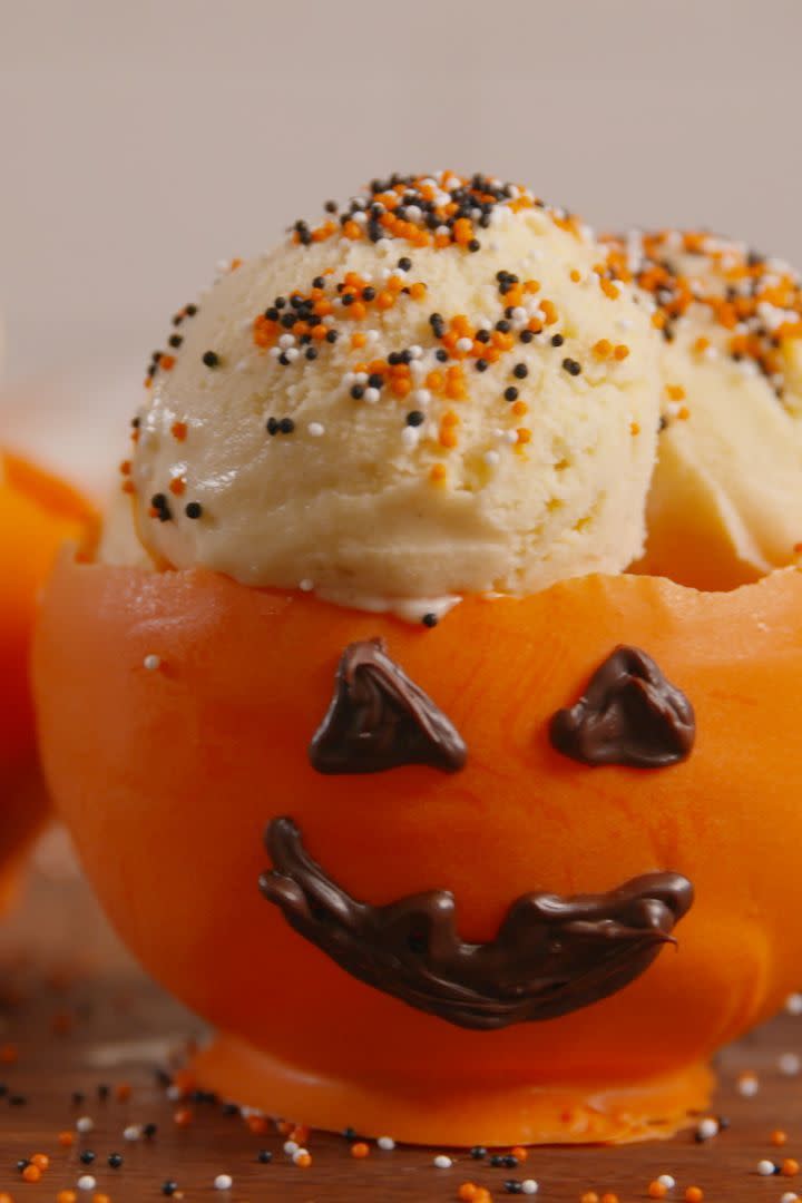 <p>Jack O' Lantern Bowls are scary cute.</p><p>Get the <a href="https://www.delish.com/uk/cooking/recipes/a33979160/jack-o-lantern-bowls-recipe/" rel="nofollow noopener" target="_blank" data-ylk="slk:Jack O' Lantern Bowls;elm:context_link;itc:0;sec:content-canvas" class="link ">Jack O' Lantern Bowls</a> recipe.</p>