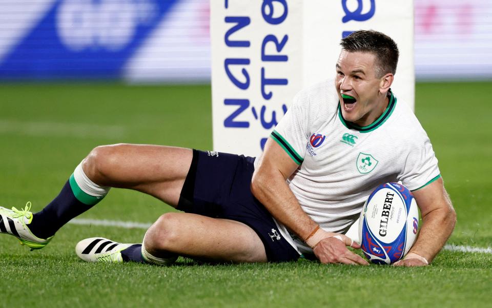 Johnny Sexton scores a try and becomes Ireland's all-time record points scorer