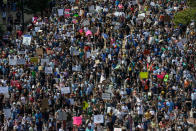 <p>A large crowd of people march towards the Boston Commons to protest the Boston Free Speech Rally in Boston, Mass., Aug.19, 2017. (Photo: Stephanie Keith/Reuters) </p>