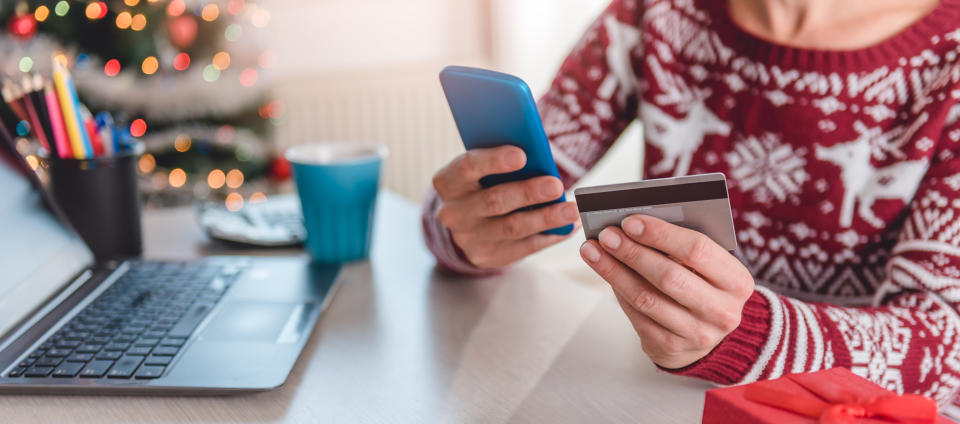 Don’t fall victim to fake! Shop safely this holiday season (Photo: Getty)