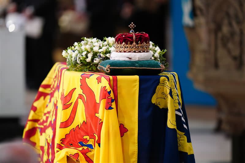 「王子守夜」在聖吉爾斯大教堂後舉行。（The Royal Family 臉書）