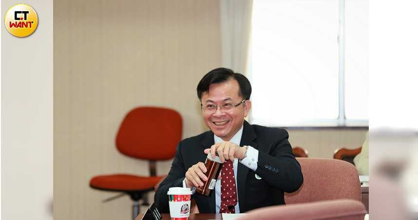 NCC主委陳耀祥被指控涉入「喬頻道」，遭批評有貪瀆嫌疑。（圖／記者周志龍攝）