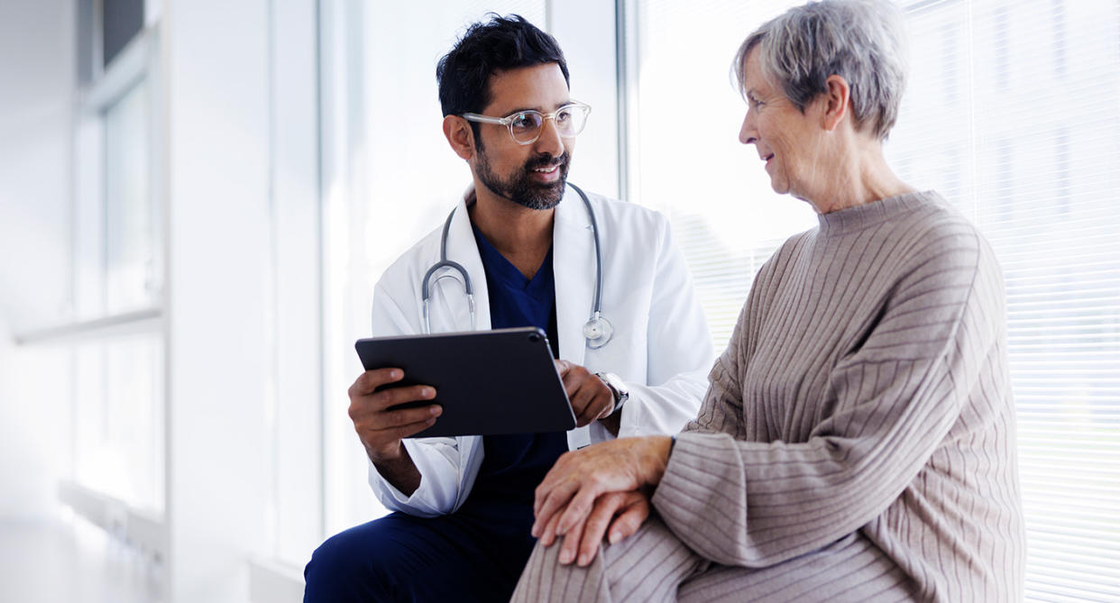 Speaking to doctor about irregular heartbeat. (Getty Images)