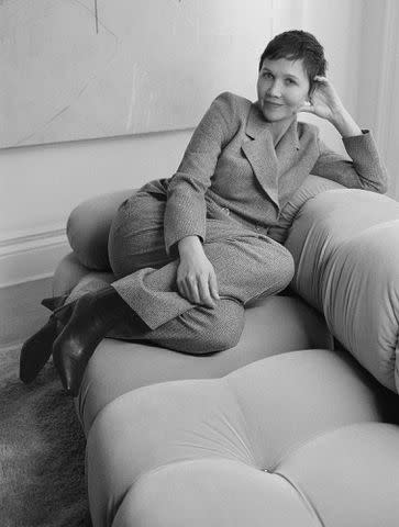 <p>LAFAYETTE 148</p> Lafayette 148 x Maggie Gyllenhaal