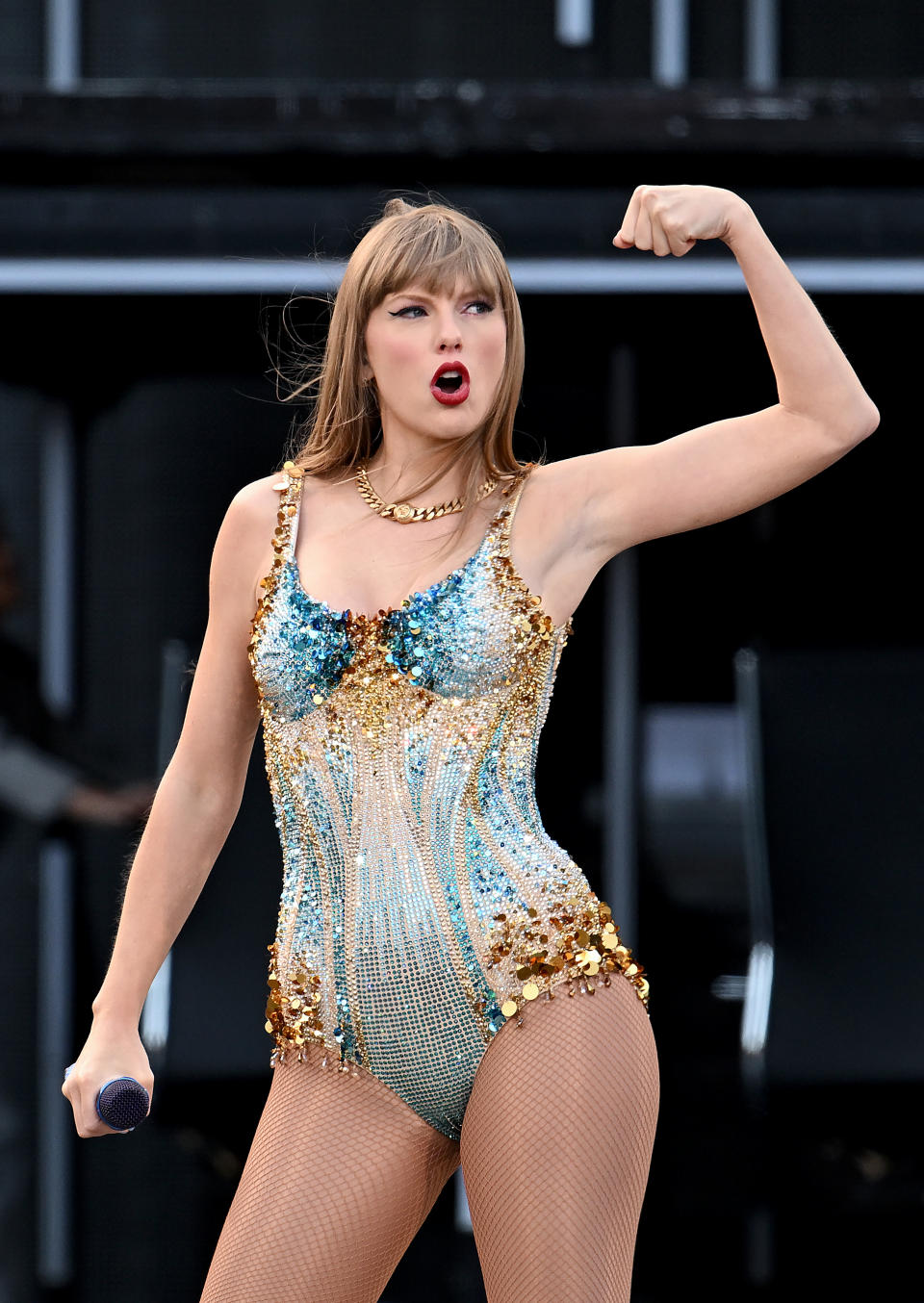EDINBURGH, SCOTLAND - JUNE 07: EDITORIAL USE ONLY. NO BOOK COVERS. Taylor Swift performs at Scottish Gas Murrayfield Stadium on June 07, 2024 in Edinburgh, Scotland. (Photo by Gareth Cattermole/TAS24/Getty Images for TAS Rights Management )