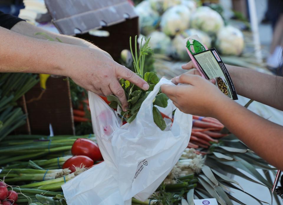 The weekly Indio (9 a.m.-2 p.m.) and La Quinta (8 a.m.-1 p.m.) certified farmers markets are held every Sunday between October and the end of May.