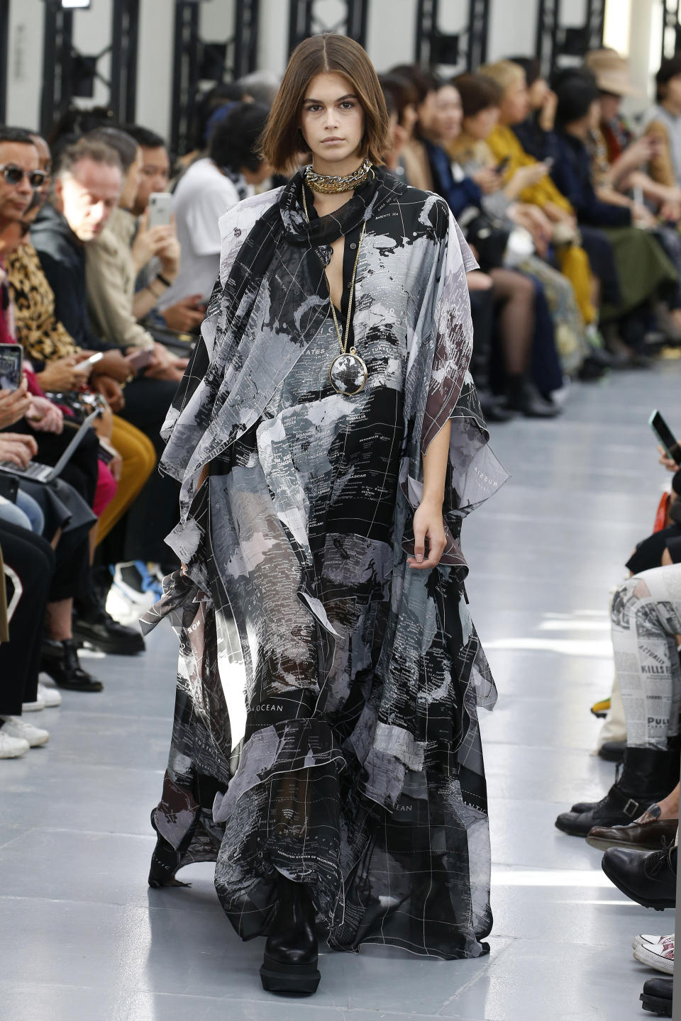 PARIS, FRANCE – SEPTEMBER 30: Model Kaia Gerber walks the runway during the Sacai Womenswear Spring/Summer 2020 show as part of Paris Fashion Week on September 30, 2019 in Paris, France. (Photo by Estrop/Getty Images)