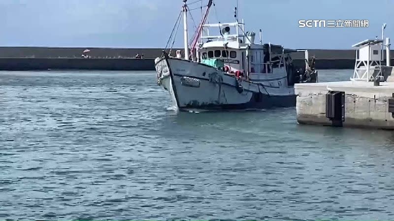 已有警示不要出海，仍有船隻包船出去。