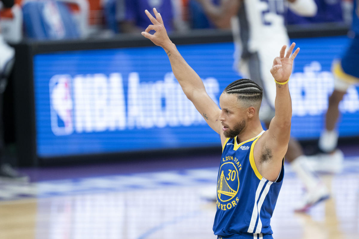 Curry, Thompson Help Lead West to Victory in 2015 All-Star Game