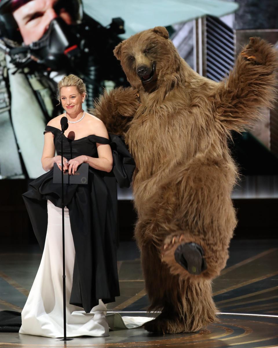 Elizabeth Banks and "cocaine bear"