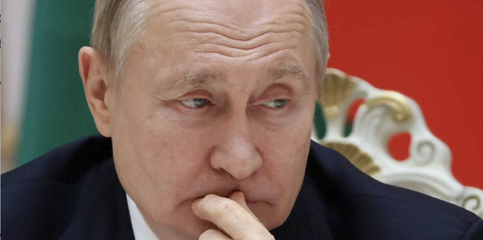 Wladimir Putin gab in einer Videokonferenz die schwierige Lage für russische Truppen in der Ukraine zu. - Copyright: Getty Images