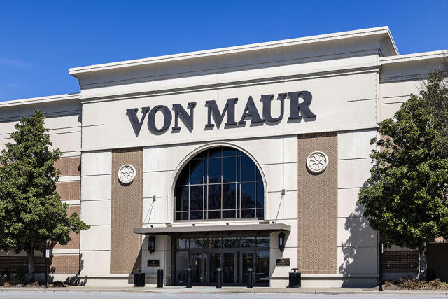 Von Maur Opening