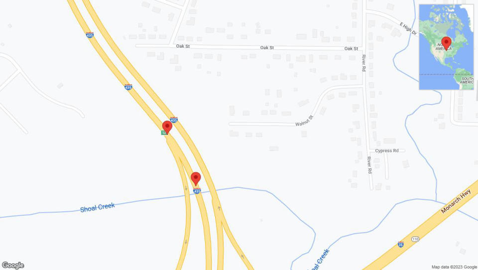 A detailed map that shows the affected road due to 'Broken down vehicle on southbound I-435 in Pleasant Valley' on December 17th at 2:01 p.m.