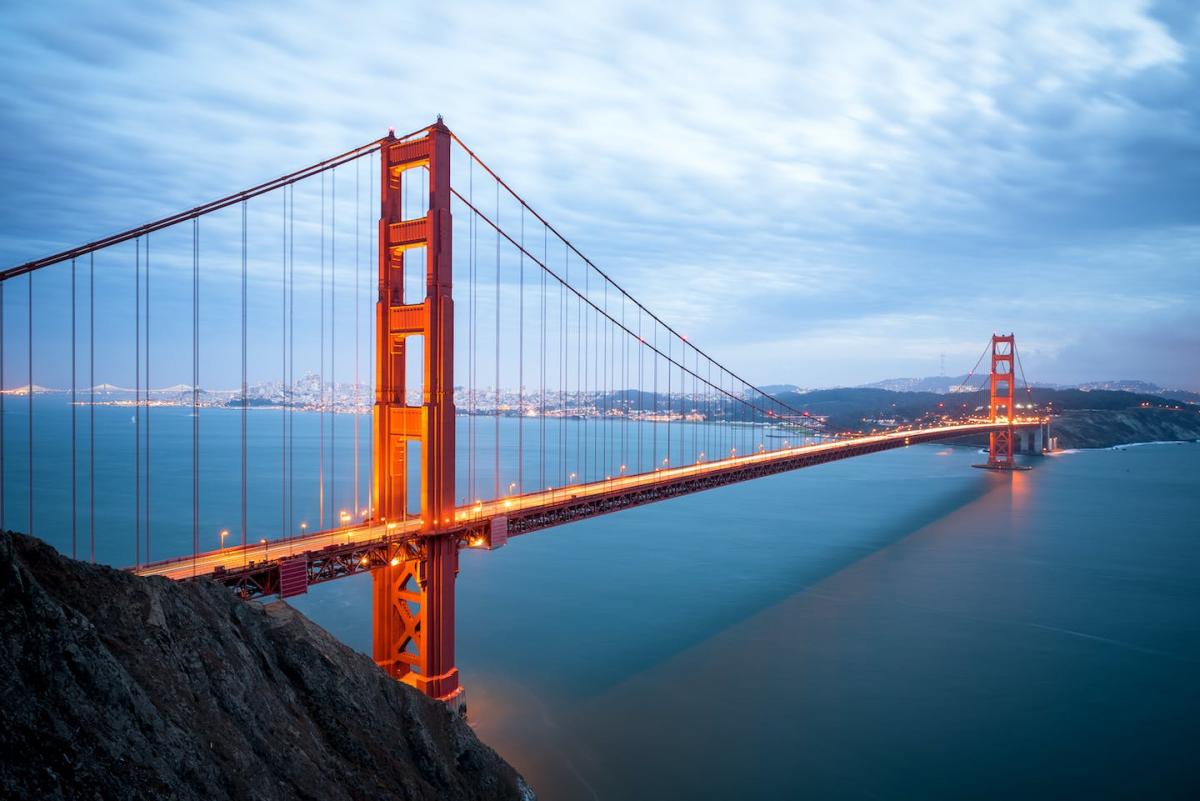 are dogs allowed on the golden gate bridge