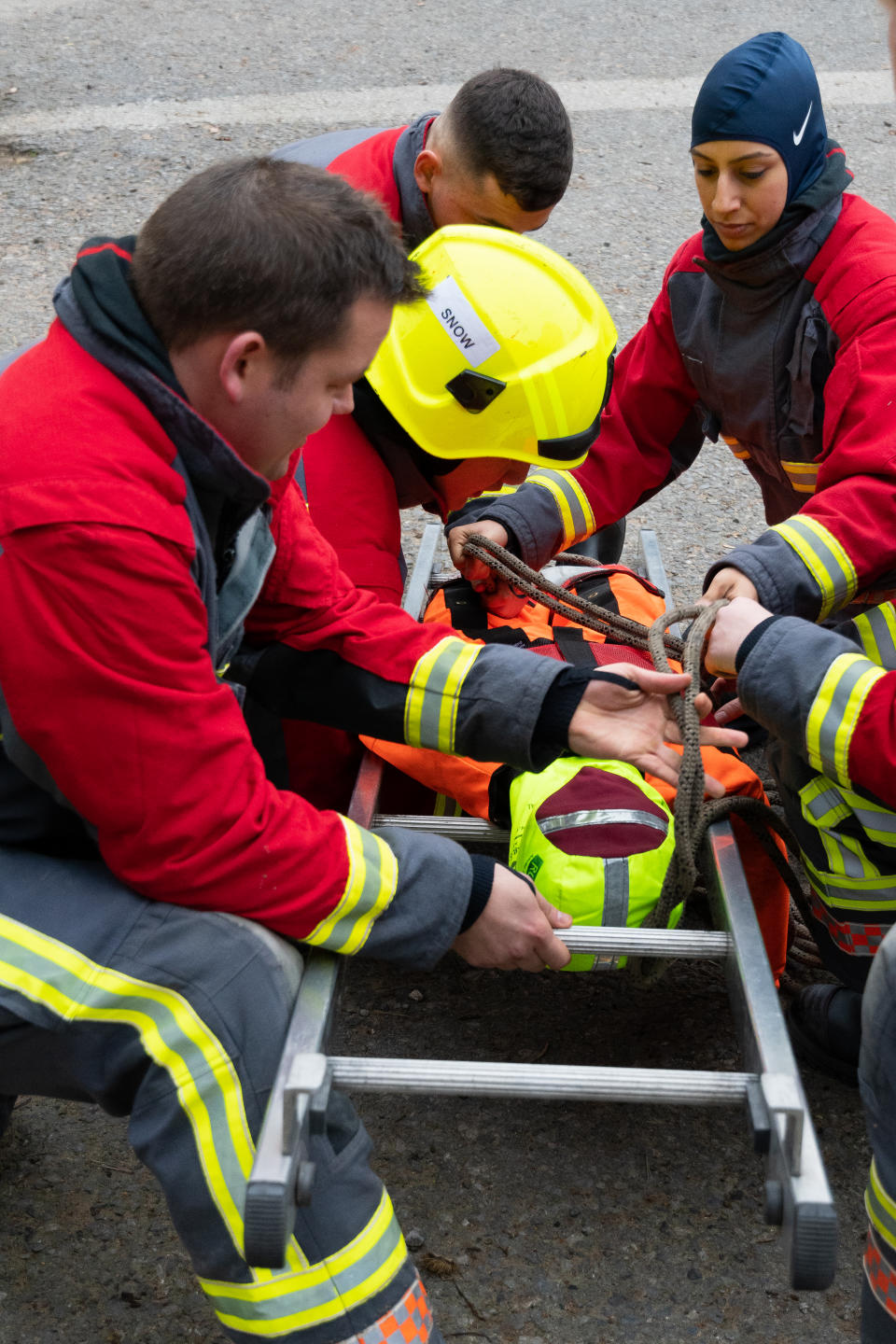 Uroosa Arshid trains with her colleagues. (Nottinghamshire Fire and Rescue Service)