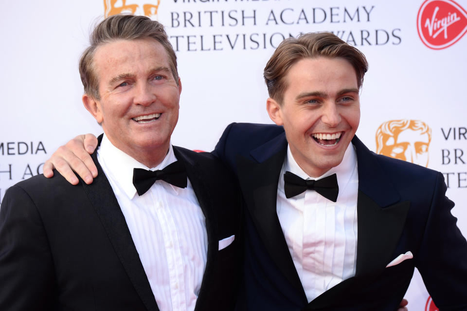 Bradley Walsh (L) y Barney Walsh asisten a los Virgin Media British Academy Television Awards 2019 en The Royal Festival Hall el 12 de mayo de 2019 en Londres, Inglaterra.  (Foto de Jeff Spicer/Getty Images)