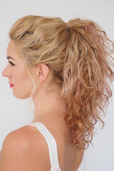 Pumped-Up Curly Ponytail