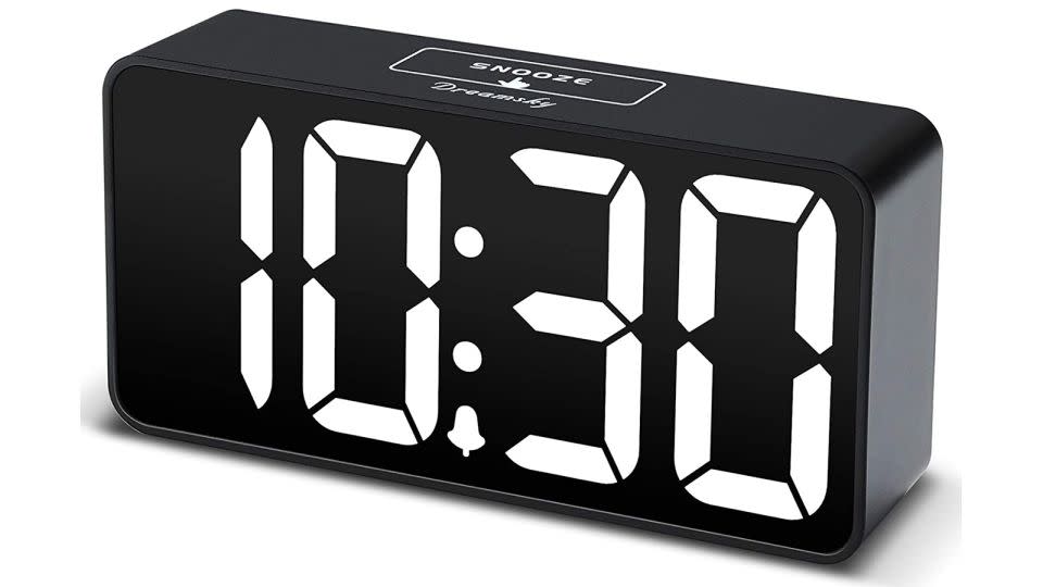 DreamSky portable digital alarm clock - Amazon