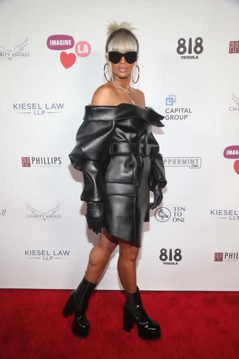 ciara-leather-sunglasses-red-carpet