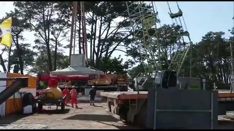 Colocan vigas de contención en puente de La Barra, Punta del Este