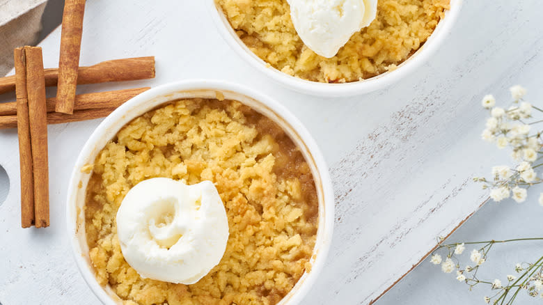 Ice cream topped fruit crumble