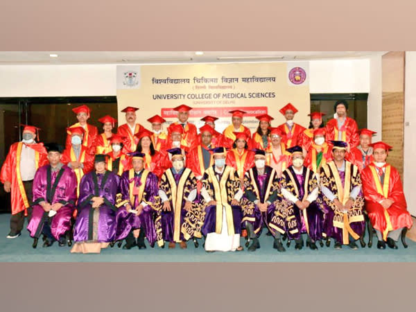 Vice President M Venkaiah Naidu at the convocation of the University College of Medical Sciences in New Delhi on Saturday. (Photo/PIB)