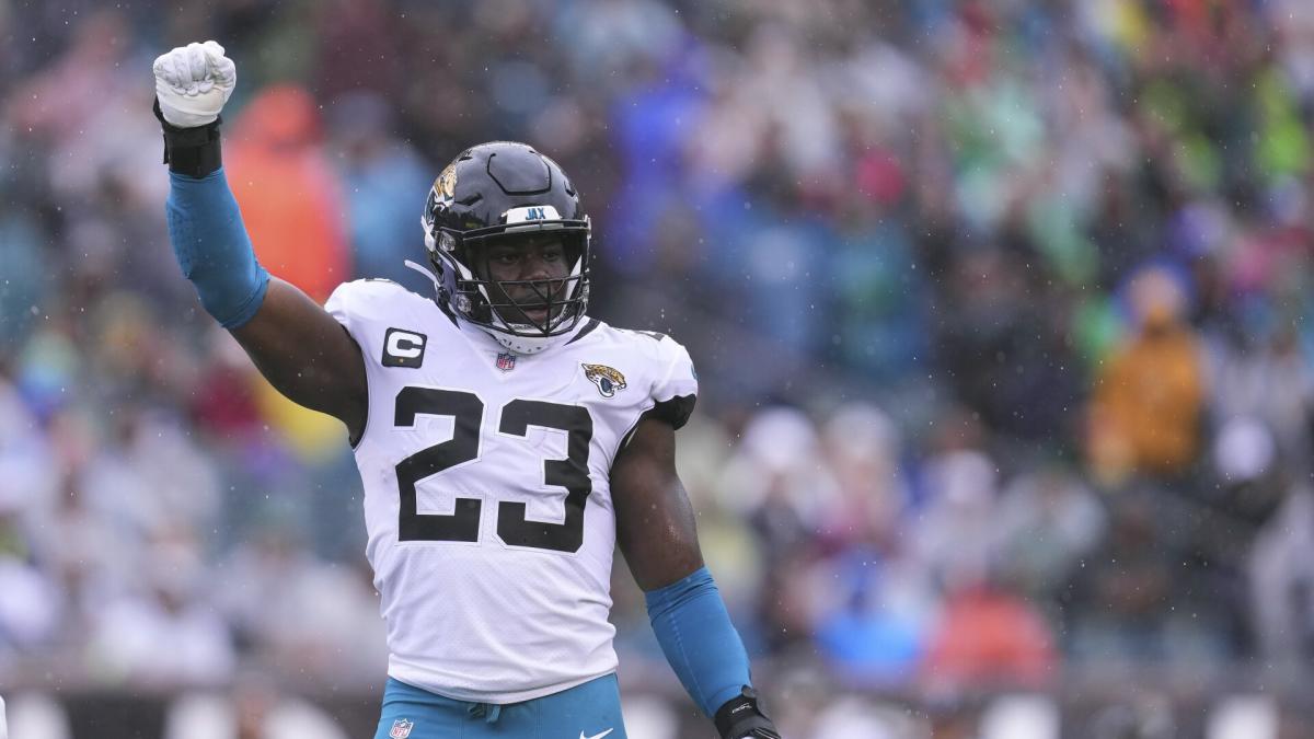 Jaguars put Foye Oluokun on IR, rule out Darnell Savage