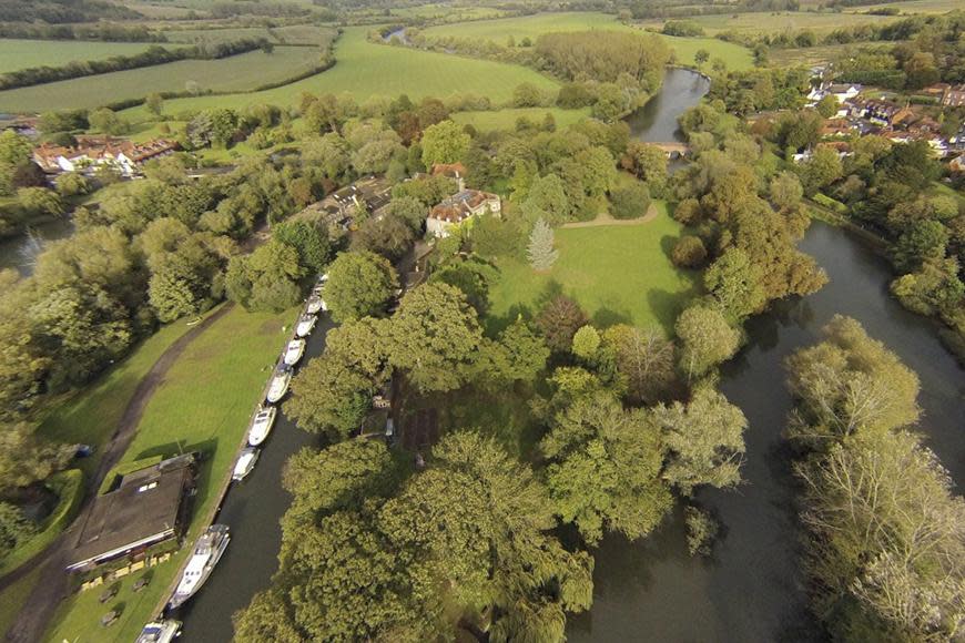 Check out George Clooney's Berkshire estate