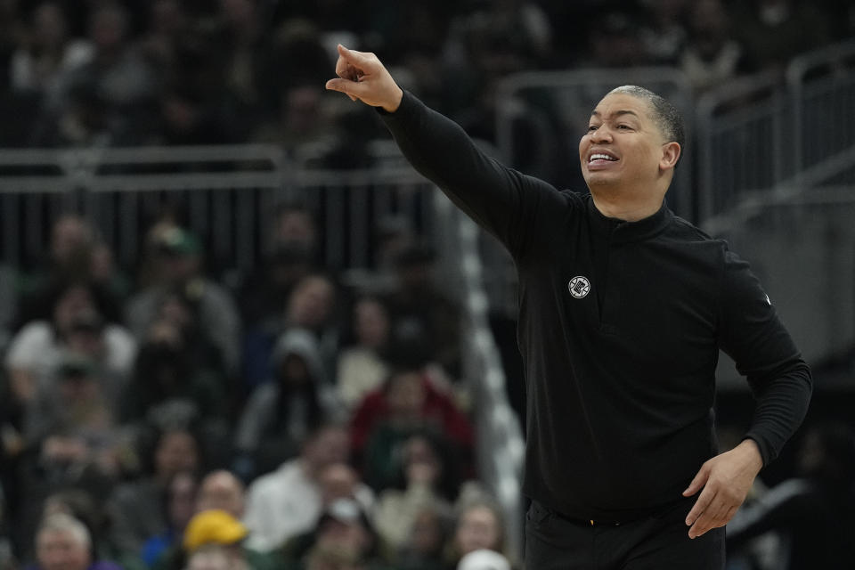 MILWAUKEE, WISCONSIN - APRIL 01: Head Coach Tyronn Lue of the LA Clippers reacts during the first half against the Milwaukee Bucks at Fiserv Forum on April 01, 2022 in Milwaukee, Wisconsin. NOTE TO USER: User expressly acknowledges and agrees that, by downloading and or using this photograph, User is consenting to the terms and conditions of the Getty Images License Agreement. (Photo by Patrick McDermott/Getty Images)