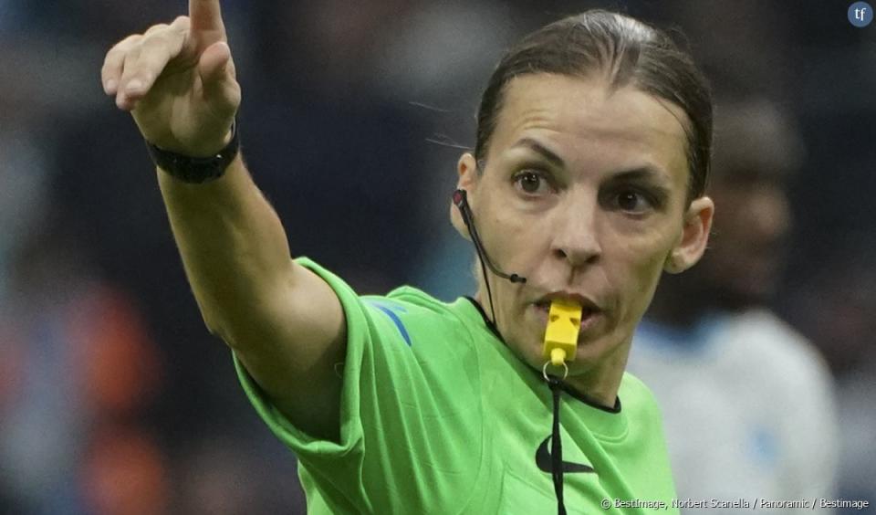 "Sale p*te, sal*pe" : l'arbitre Stéphanie Frappart insultée en plein match - BestImage, Norbert Scanella / Panoramic / Bestimage