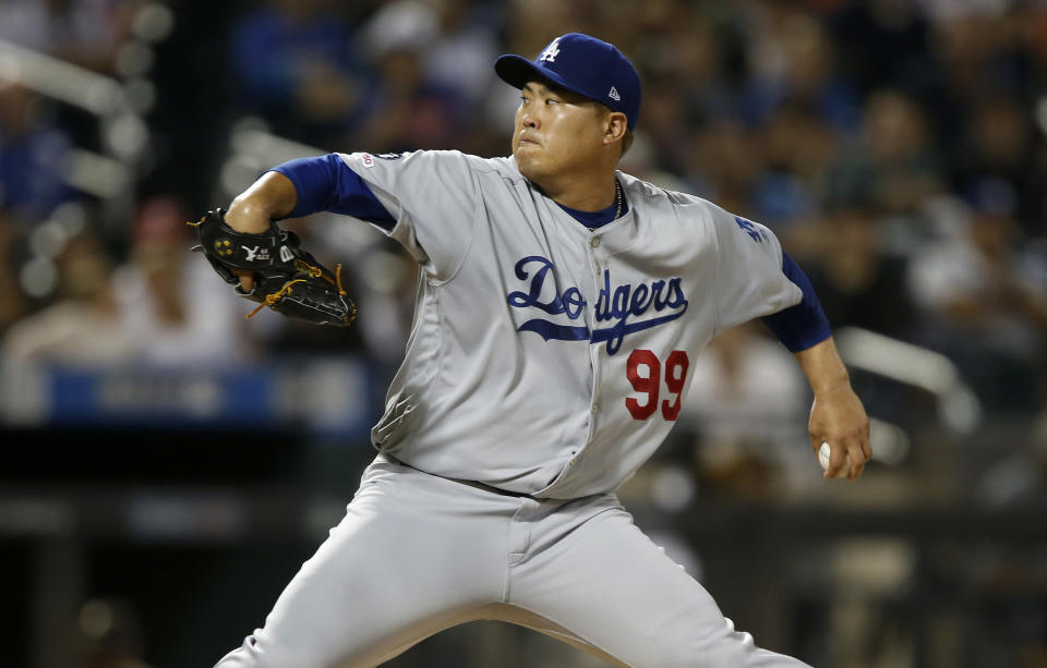 NEW YORK, NEW YORK - SEPTEMBER 14: Hyun-Jin Ryu #99 of the Los Angeles Dodgers pitches during the third inning against the New York Mets at Citi Field on September 14, 2019 in New York City. (Photo by Jim McIsaac/Getty Images)