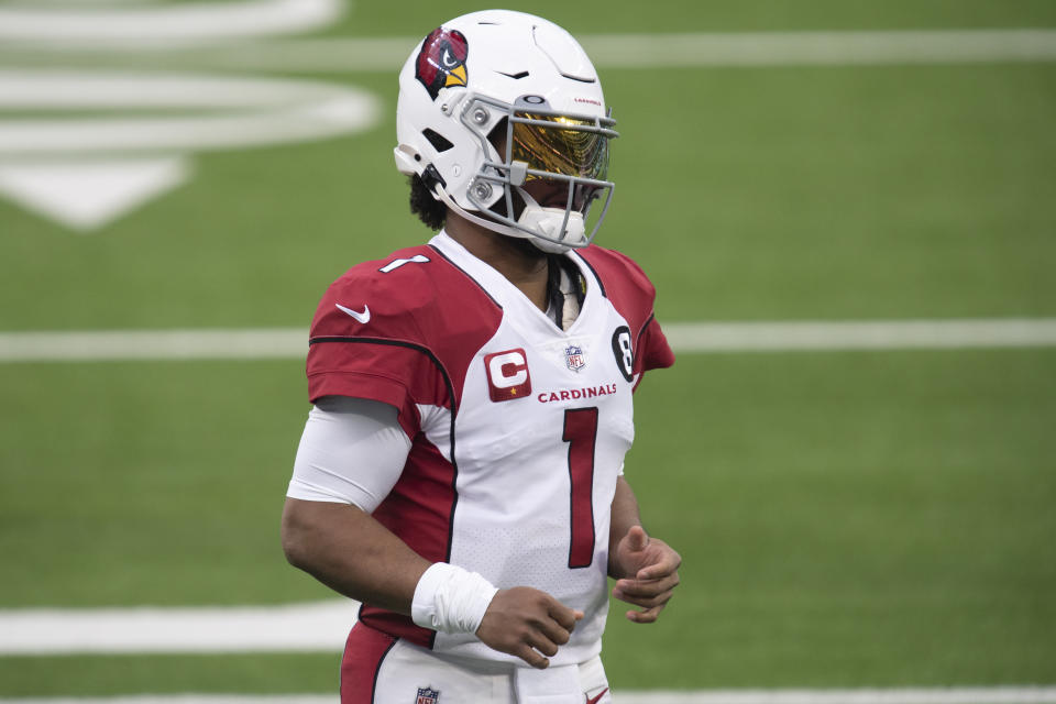 Arizona Cardinals quarterback Kyler Murray (1) 