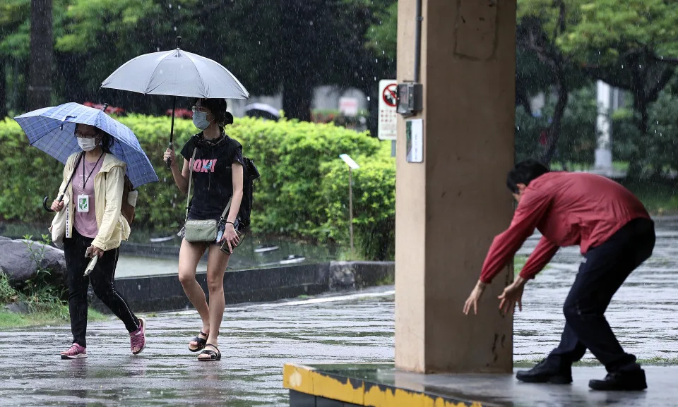 &#x004e2d;&#x00592e;&#x006c23;&#x008c61;&#x005c40;&#x004eca;&#x008868;&#x00793a;&#x00ff0c;5&#x006708;1&#x0065e5;&#x005c07;&#x009032;&#x005165;&#x006885;&#x0096e8;&#x005b63;&#x006c5b;&#x00671f;&#x00ff0c;&#x009810;&#x008a08;&#x0078ba;&#x005207;&#x0096e8;&#x00671f;&#x007d04;&#x0070ba;5&#x006708;&#x004e0b;&#x0065ec;&#x0081f3;6&#x006708;&#x004e0a;&#x0065ec;&#x00ff0c;&#x005c46;&#x006642;&#x005927;&#x00898f;&#x006a21;&#x00964d;&#x0096e8;&#x0053ef;&#x00671b;&#x0070ba;&#x004e2d;&#x005357;&#x0090e8;&#x005730;&#x005340;&#x005e36;&#x004f86;&#x0096e8;&#x0091cf;&#x003002;&#x00793a;&#x00610f;&#x005716;&#x003002;&#x005716;&#x00ff0f;&#x00806f;&#x005408;&#x005831;&#x007cfb;&#x008cc7;&#x006599;&#x007167;&#x007247;