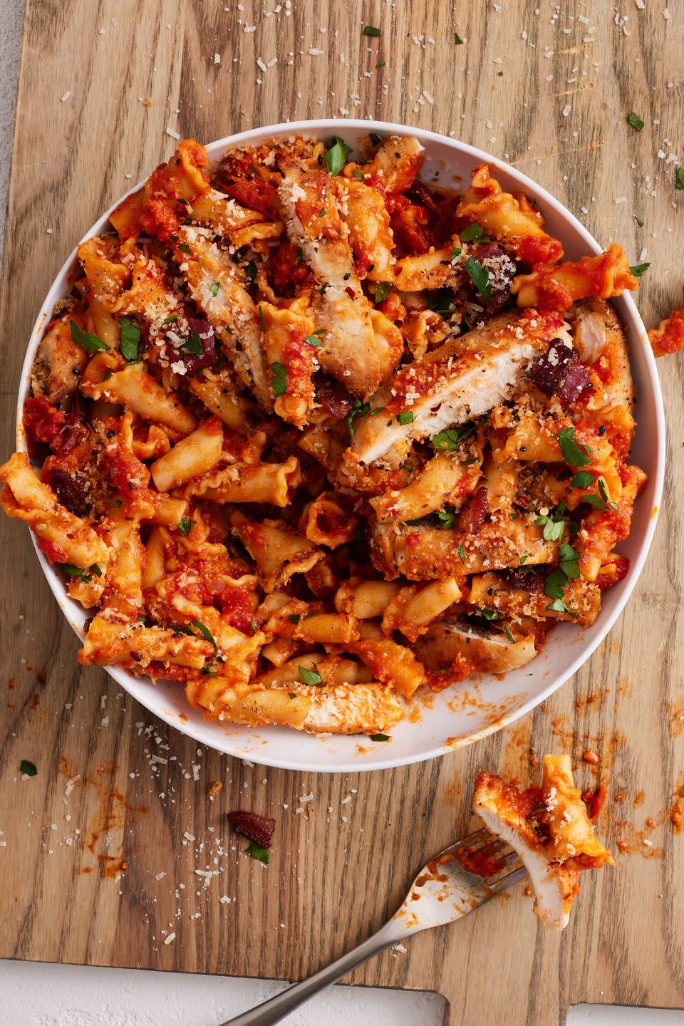 chicken parmesan pasta topped with everything bagel seasoning