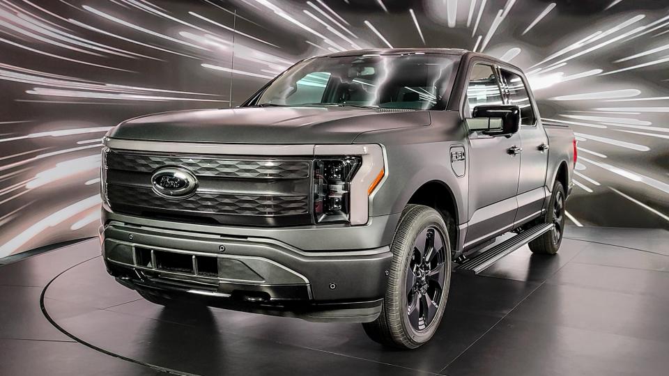 Ford F150 Lightning Platinum Black Edition.