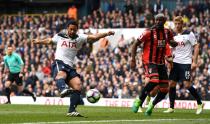 <p>Mousa Dembele fires Tottenham 1-0 ahead </p>