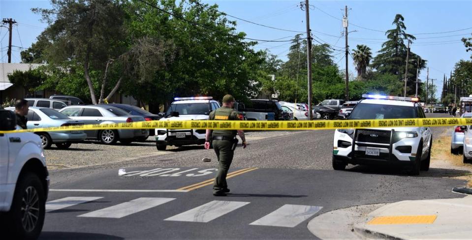 A Merced County sheriff’s deputy and a suspect were shot during an altercation near Suzie Street and Walnut Avenue in Winton on Saturday afternoon.