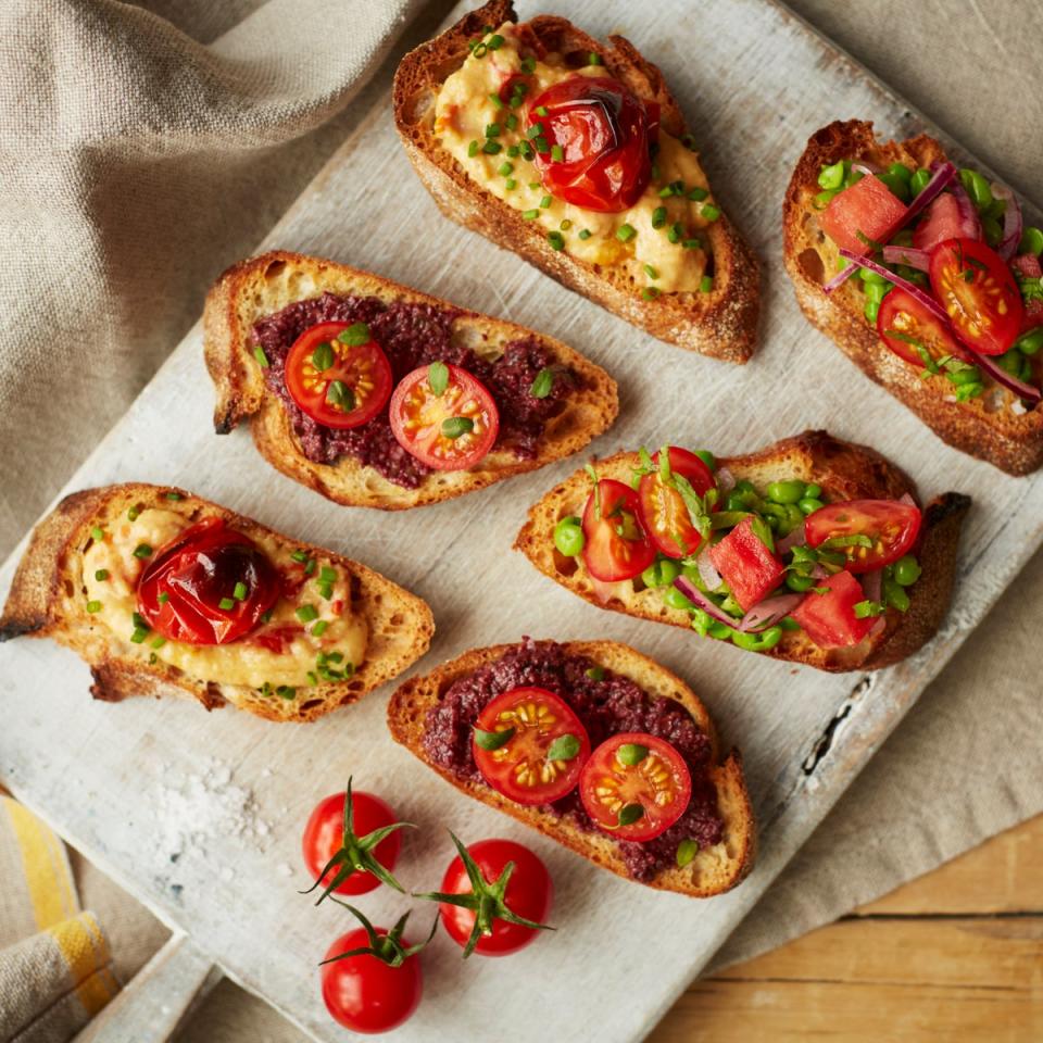 Perfect bites for an alfresco dinner party (British Tomato Fortnight)