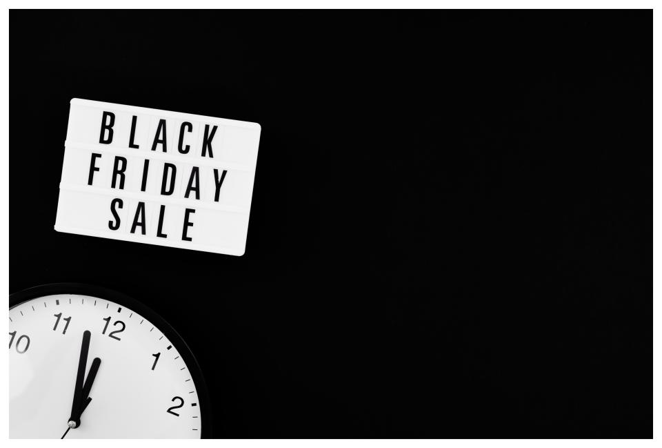 black friday clock