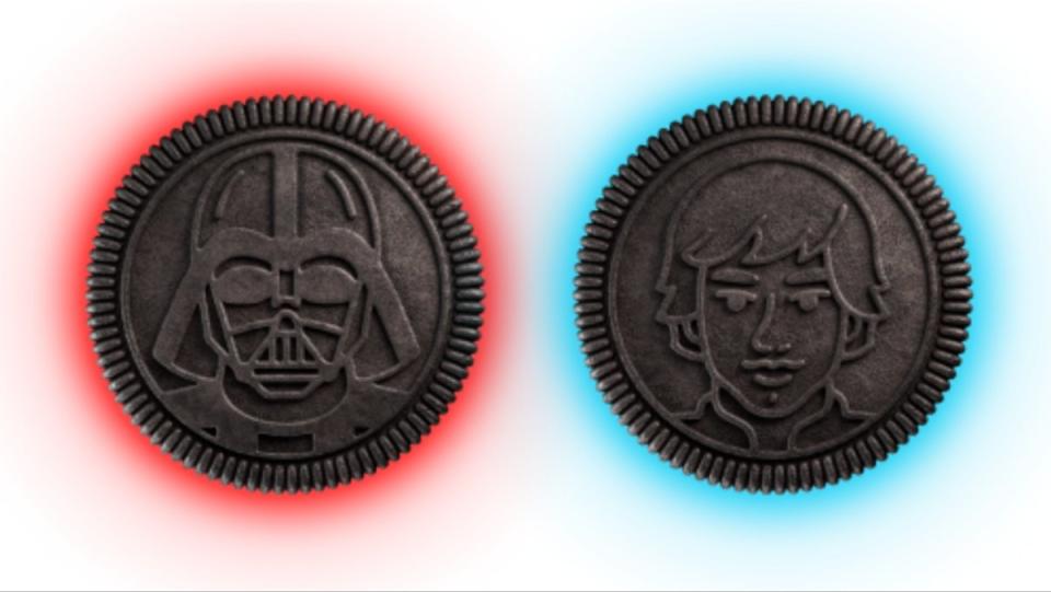 Luke and Darth Vader Star Wars Oreos