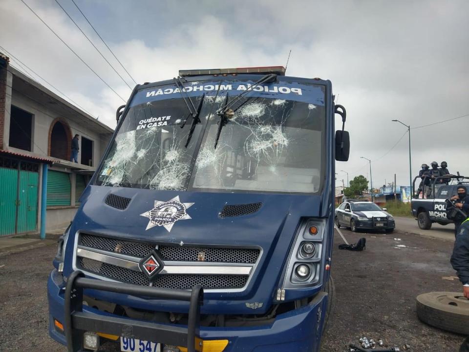 Camión que salió de control y terminó atropellando a manifestantes en Michoacán