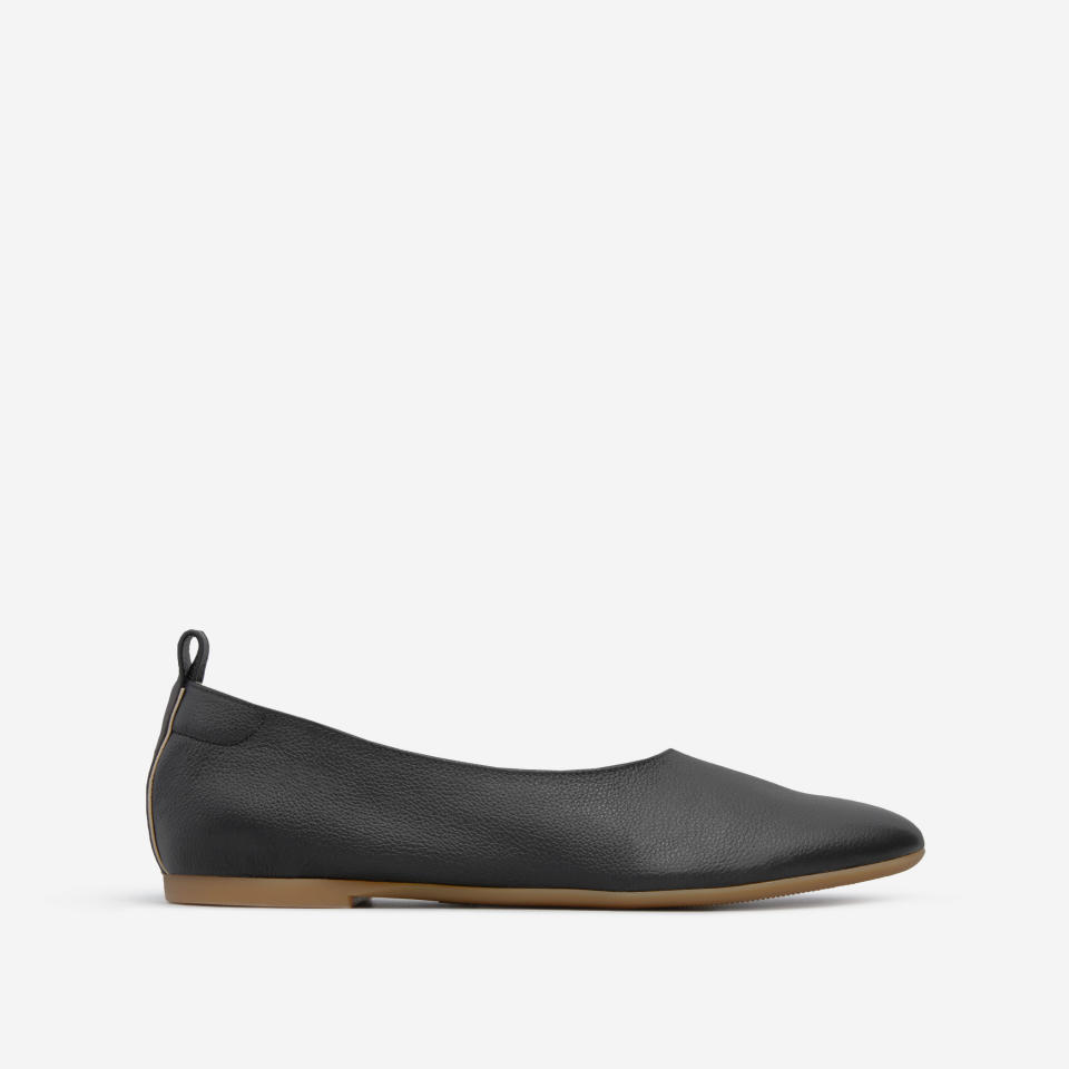 <p><a href="https://go.redirectingat.com?id=74968X1596630&url=https%3A%2F%2Fwww.everlane.com%2Fproducts%2Fwomens-day-glove-black&sref=https%3A%2F%2Fwww.womenshealthmag.com%2Flife%2Fg41745958%2Fshoes-for-bunions%2F" rel="nofollow noopener" target="_blank" data-ylk="slk:Shop Now;elm:context_link;itc:0;sec:content-canvas" class="link ">Shop Now</a></p><p>The Day Glove Leather Flat</p><p>everlane.com</p><p>$135.00</p>