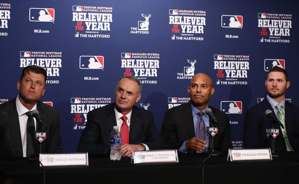 Trevor Hoffman, MLB commissioner Rob Manfred, Mariano Rivera and Zach Britton at the Reliever of the Year awards. (Getty Images)