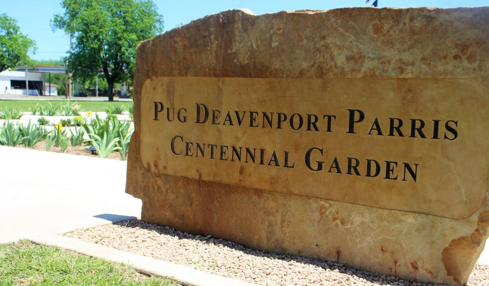 A stone sign honors retired McMurry University faculty member Pug Parris at the new Centennial Garden.